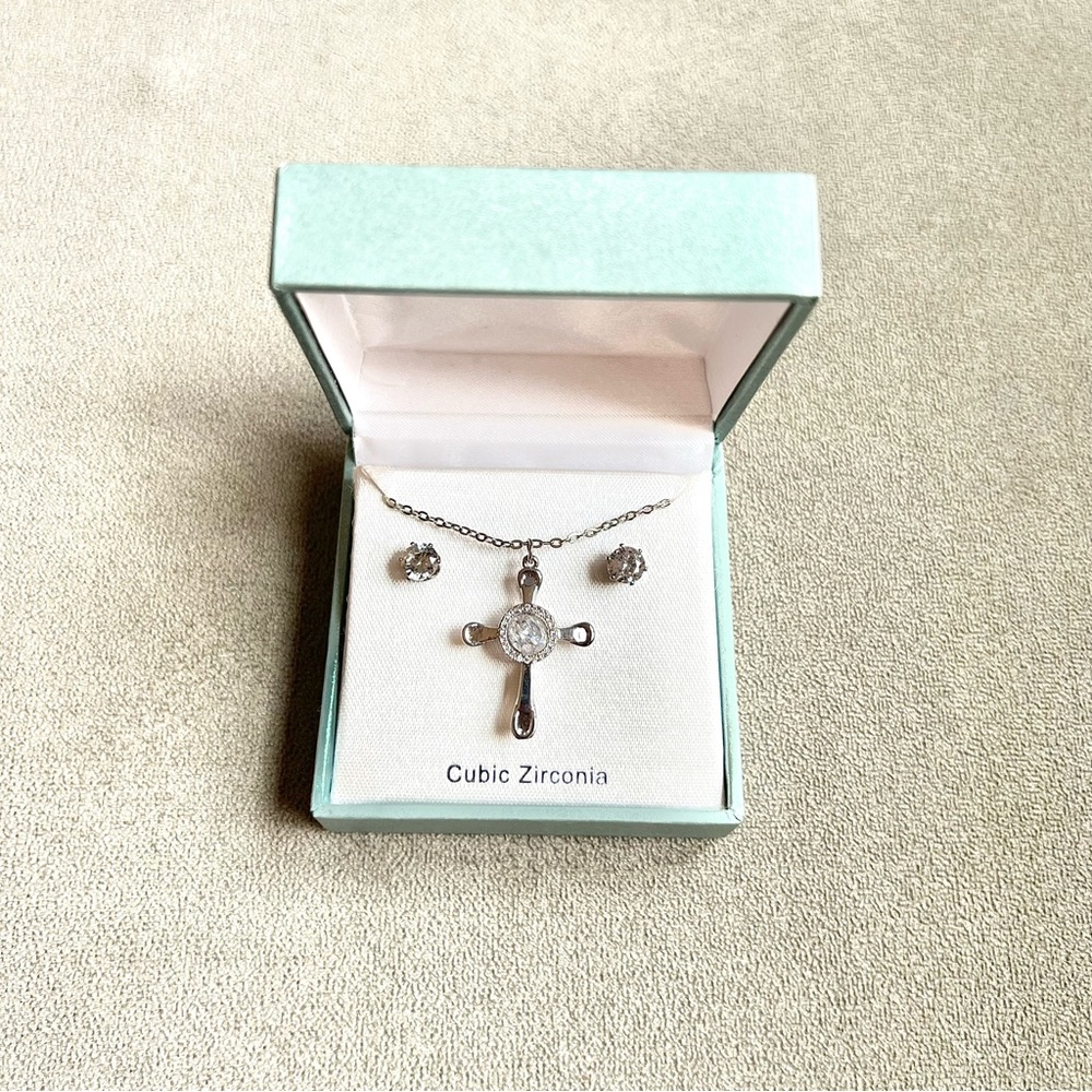 Cubic Zirconia Necklace And Earring Jewelry Set